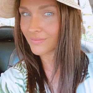 Meet your Posher, Natasha